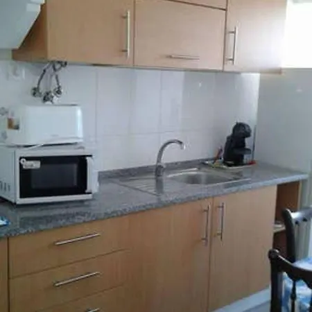 Lejlighed Comfortable In Feijo With Shared Pool, 90 M² *