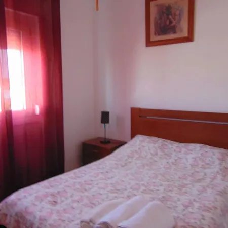 Comfortable In Feijo With Shared Pool, 90 M² Apartmán Almada