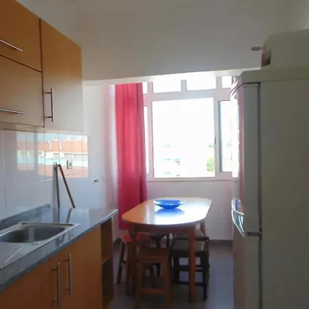 Lejlighed Comfortable In Feijo With Shared Pool, 90 M² *