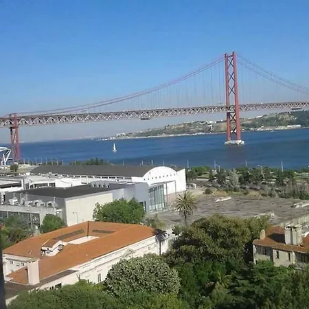 Comfortable In Feijo With Shared Pool, 90 M² Apartmán *