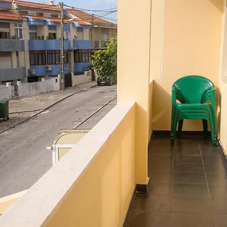 Comfortable In Feijo With Shared Pool, 90 M² Apartmán Almada