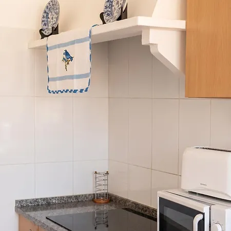Comfortable In Feijo With Shared Pool, 90 M² * Almada