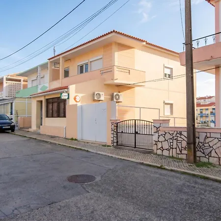Apartmán Comfortable In Feijo With Shared Pool, 90 M² *