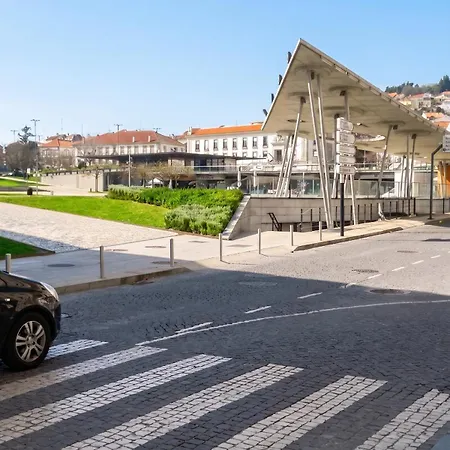 Comfortable In Feijo With Shared Pool, 90 M² Almada