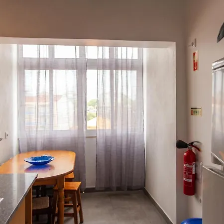 Comfortable In Feijo With Shared Pool, 90 M² דירה