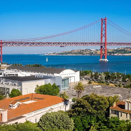 Comfortable In Feijo With Shared Pool, 90 M² Apartmán Almada