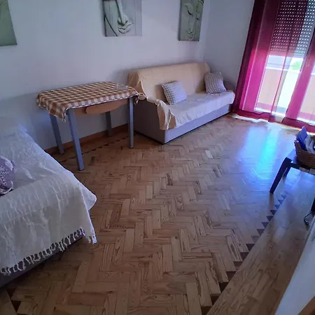 Comfortable In Feijo With Shared Pool, 90 M² Lejlighed *
