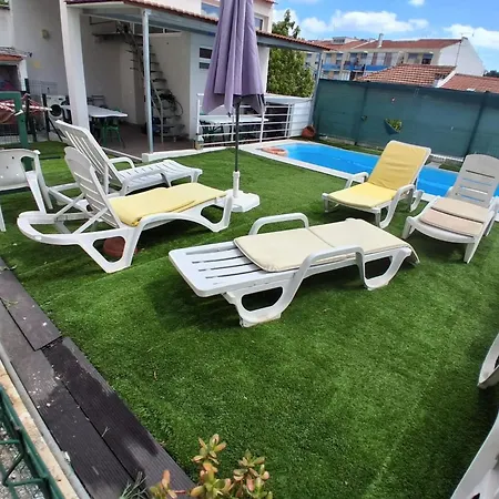 Comfortable In Feijo With Shared Pool, 90 M² Almada