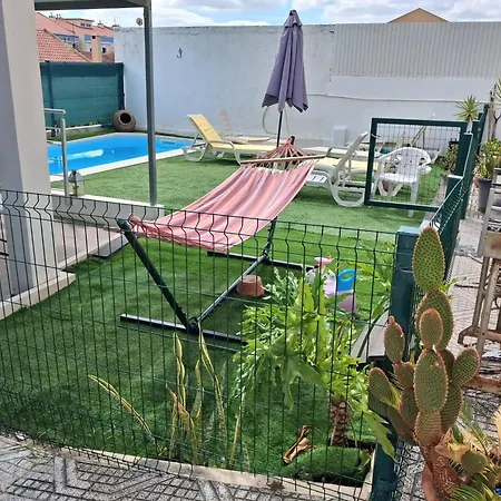 Comfortable In Feijo With Shared Pool, 90 M² Lejlighed *